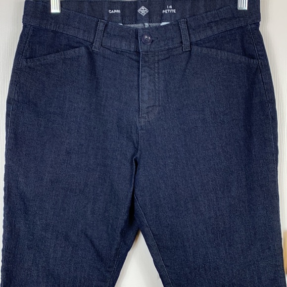 St. John’s Bay denim looking capris shorts size 14P. Pockets in front. - Picture 2 of 5